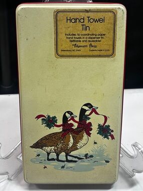 Vintage Potpourri Hand Towel Tin No Napkins Christmas Holiday Geese